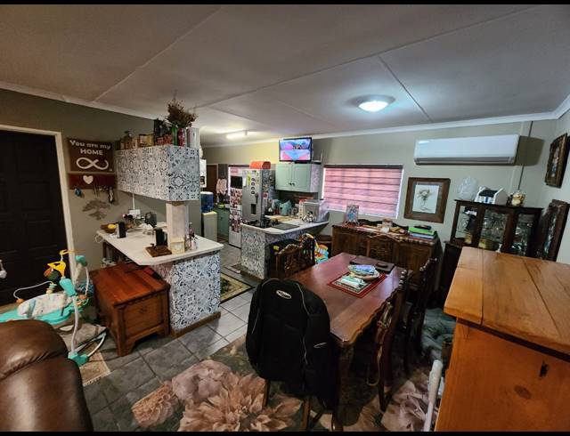 3 BEDROOM TOWNHOUSE FOR SALE IN PROTEA PARK